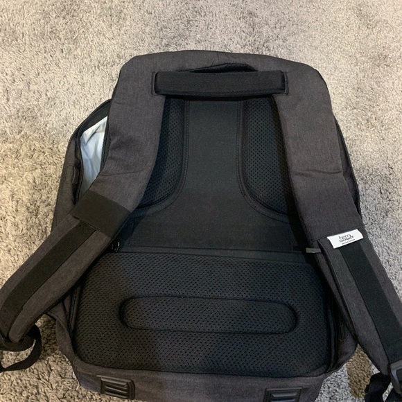 Berq theft proof backpack.  Zipper is along the back. - Picture 4 of 4